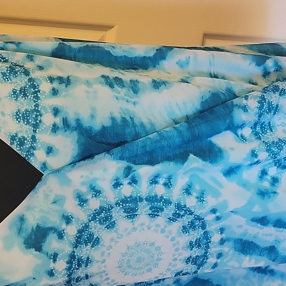 INC International Concepts blue and white size medium top - Picture 4 of 12